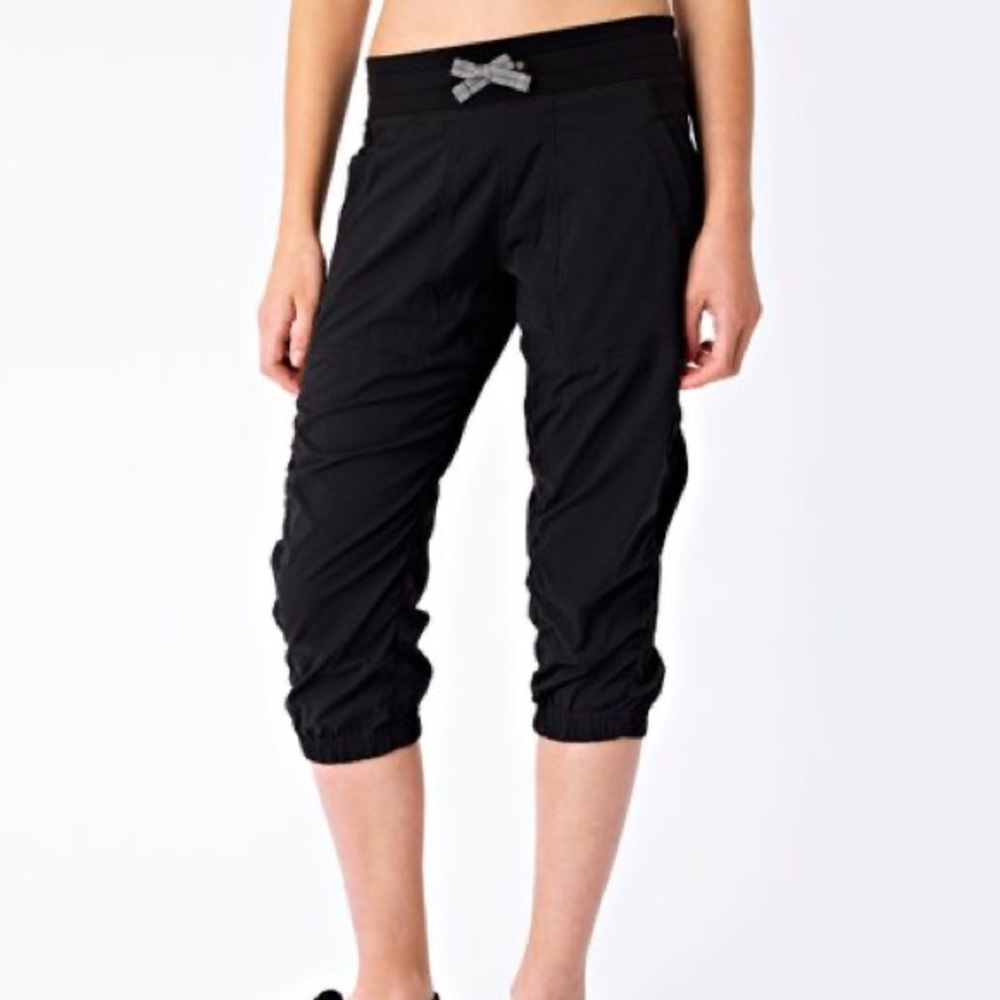 Ivivva cropped sweatpants